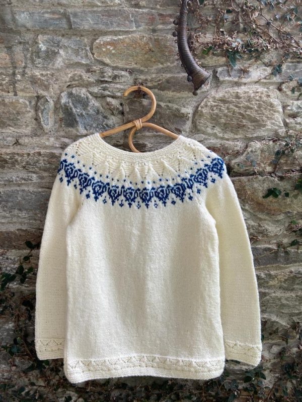 Hand knitted round neck pullover (Code - UW105NC85 )