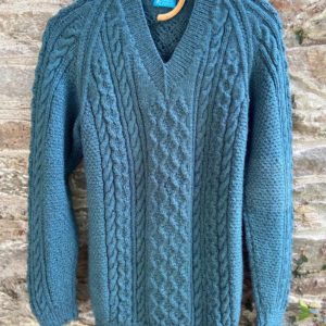 Hand knitted full sleeves pullover with V neck n aran pattern (Code - UM58N027)