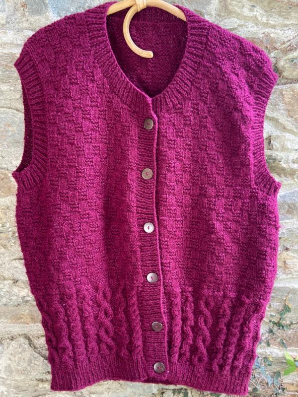 Hand knitted sleeveless cardigan V neck (Code - UM252N076)