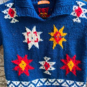 Hand-knitted pullover with colourful stars for boys and girls - 6 to 8 years (Code -UK17NC23)