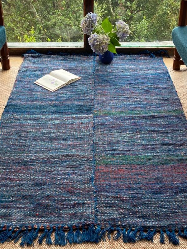 Handwoven two color floor mat (Code-UU246NC121)