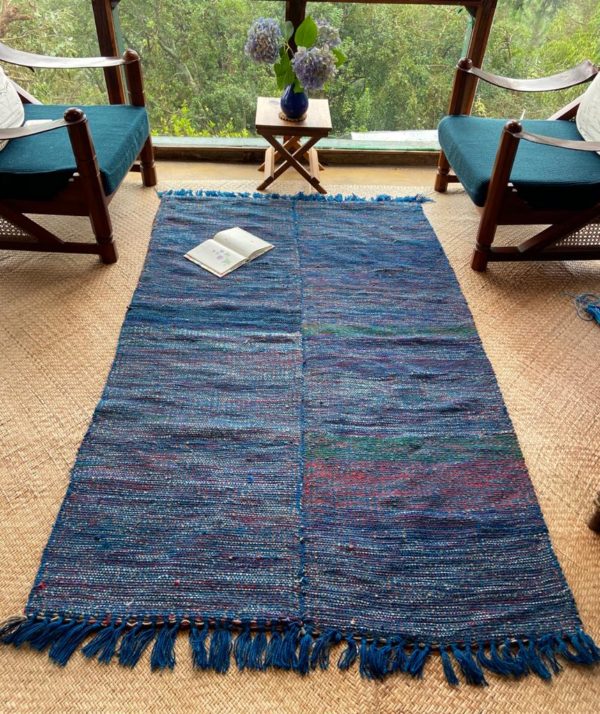 Handwoven two color floor mat (Code-UU246NC121)